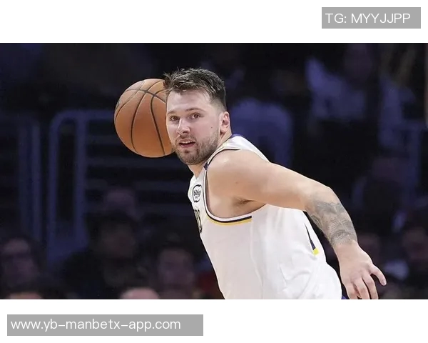 东契奇三分球出手高效低伤害是否真是侠迷心中的偶像 东契奇三分球出手高效低伤害是否真是侠迷心中的偶像