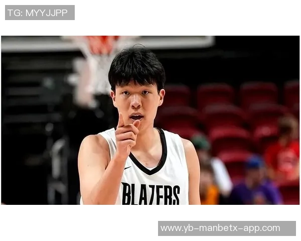 杨瀚森选择防守策略未上抢库里致其射术大放异彩