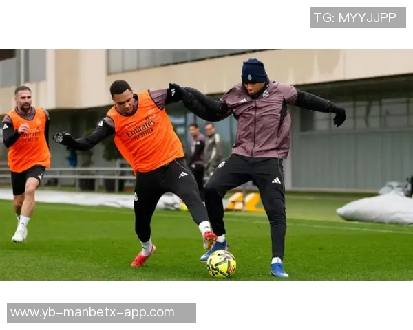 阿韦洛亚坚信阿诺德能力不容置疑将继续重用这位球员